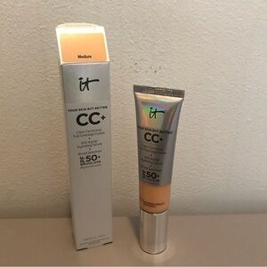 It Cosmetics Your Skin But Better CC+ Color Correcting Full Coverage Cream.